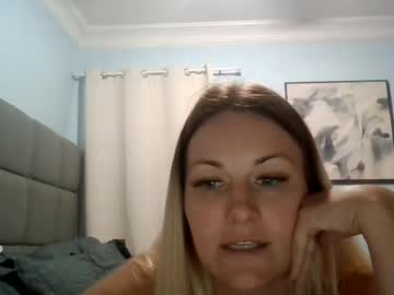 yourwifeamanda_