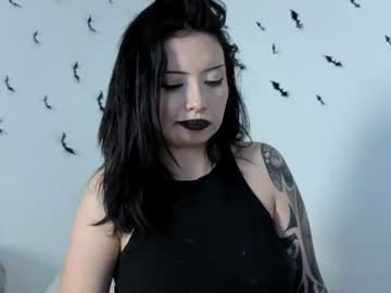 adeelinee_devour_