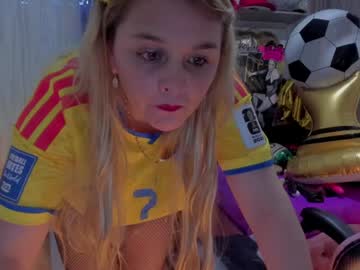 adriiana_fox_