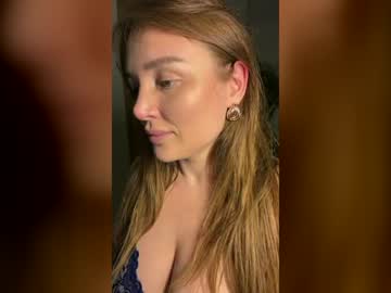julia_dubai