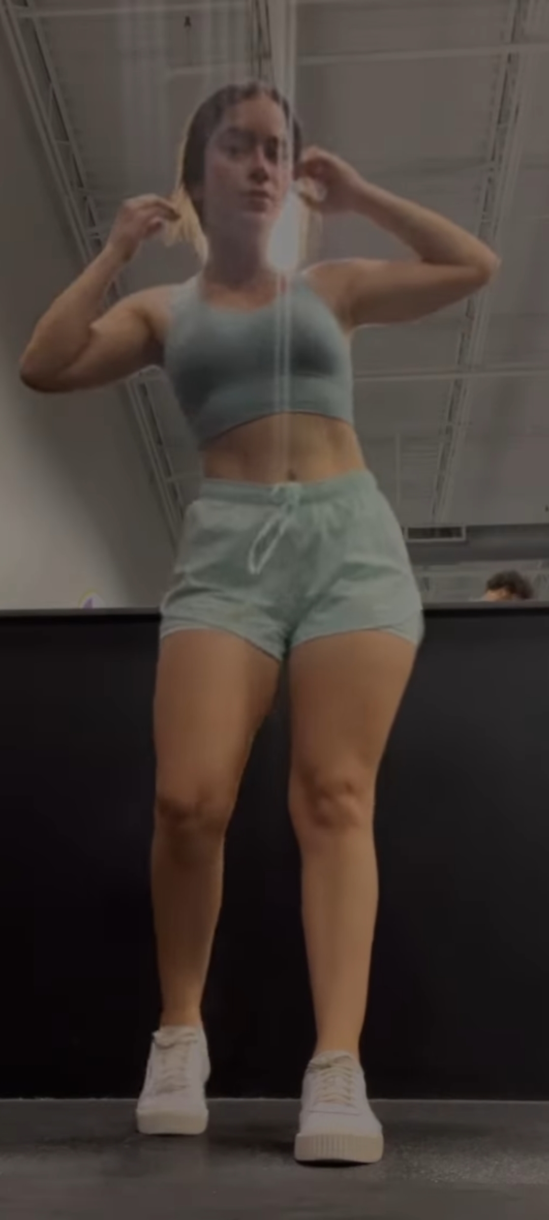 Latinas bikini 34 — 38