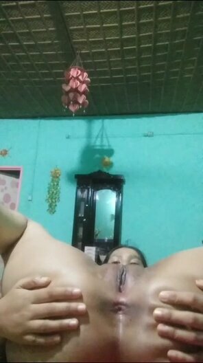 Indian/Desi ass spread naked — 33