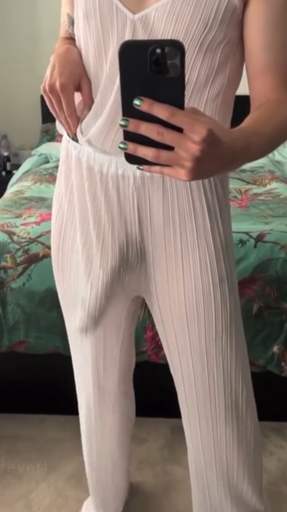 Big Cock Shemale Bulges — 56