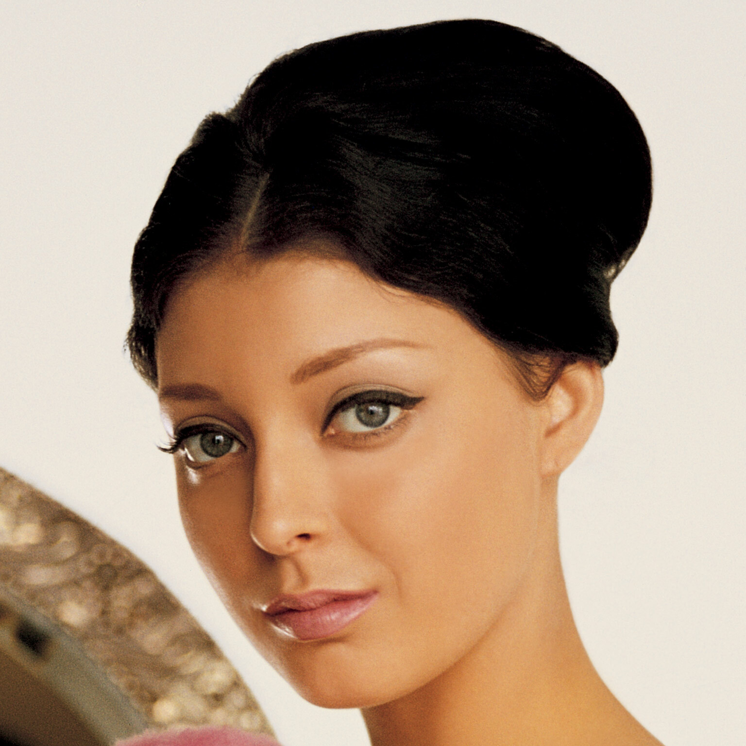Victoria Valentino - P'boy POTM Sept. 1963 — 5