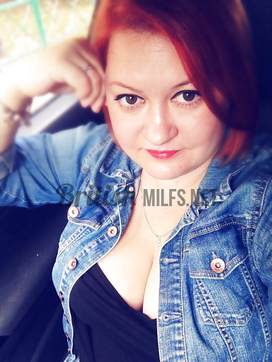 Fat arsed redhead british milf - bbw ginger mature — 33