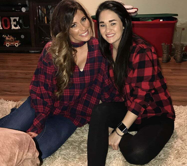 Big tits MILFS Selling Their Bombshell Bras — 32