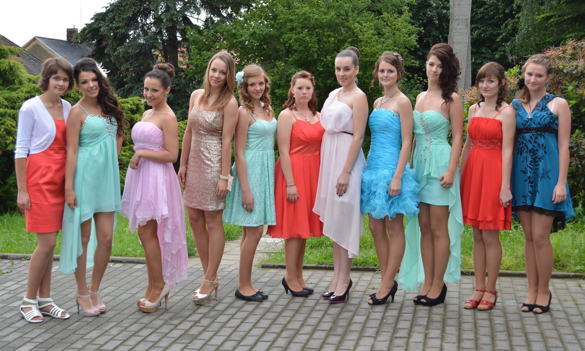 Girls with big and small tits, you pick! — 30