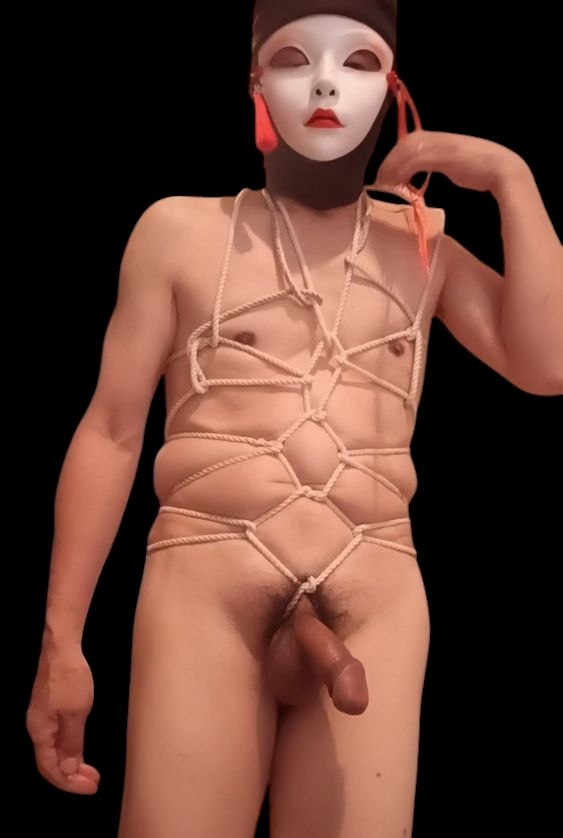 Wearing a mask and tying up your own body — 20