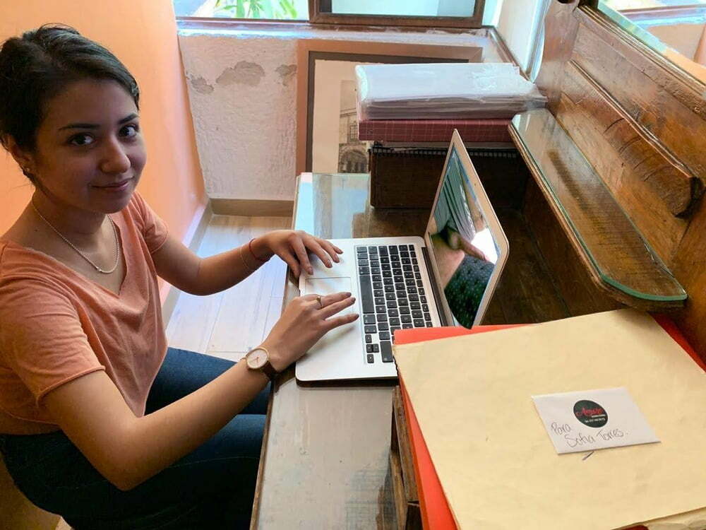 AMIGAS VIENDO MIS FOTOS Y VDEOS DE MANOSEOS — 10