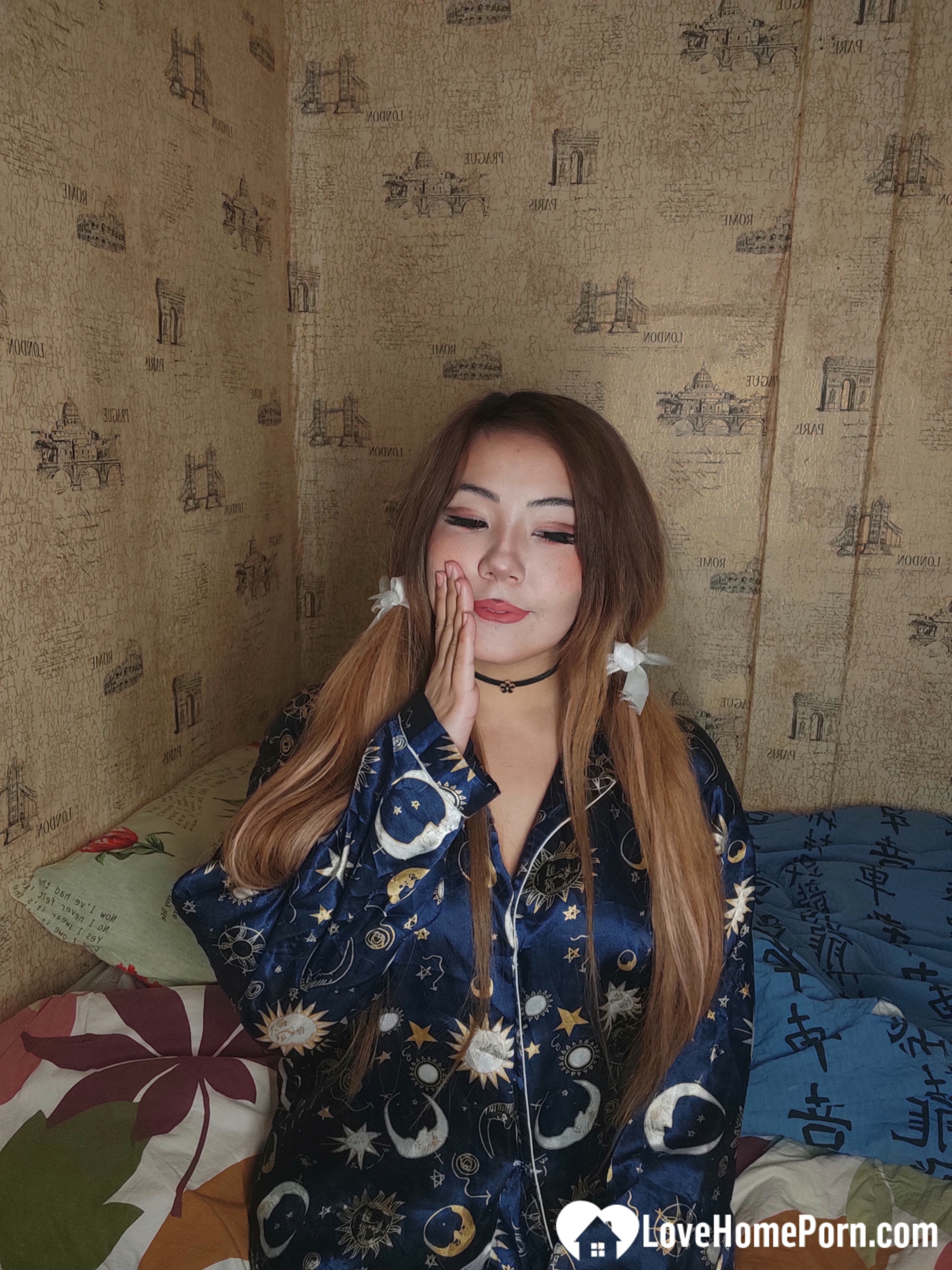 Lonely Asian pleasuring herself during COVID lockd — 34