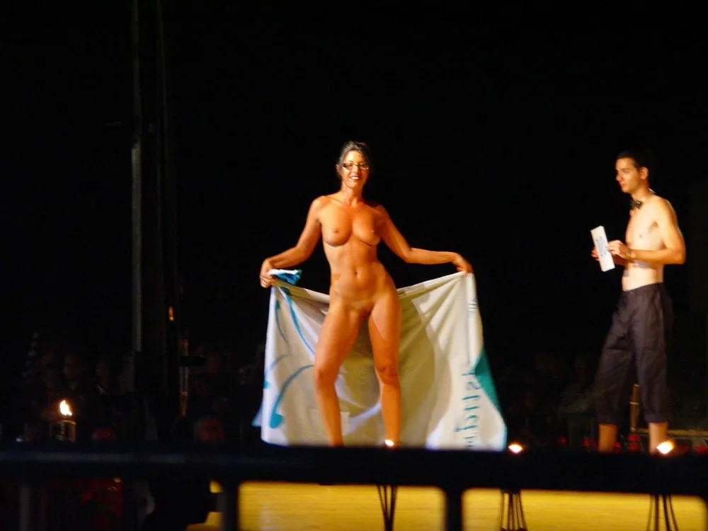 Koversada Nude Dancing in Public | Beauty Contest — 27